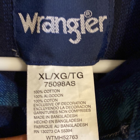 Wrangler western snap button down shirt size XL - Picture 3 of 5